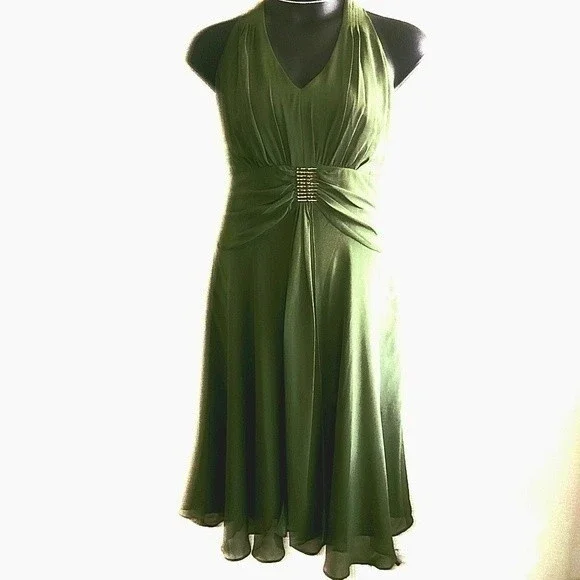 r&m richards green dress R&M Richards 5405W Plus Size Formal Long Dress